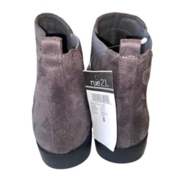 Rue21 Boots Women's Vee Gray Suede Ankle Boot Bootie Size 6 - Picture 3 of 7